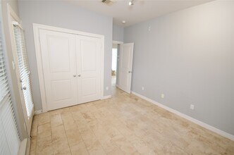 3802 Center Plaza Dr in Houston, TX - Building Photo - Building Photo