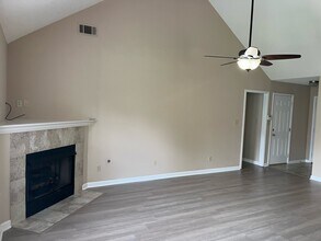 1025 Lorena Cove in Cordova, TN - Building Photo - Building Photo