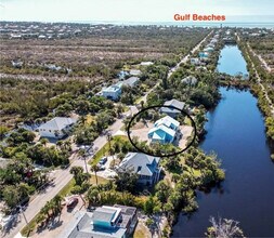 785 Rabbit Rd in Sanibel, FL - Building Photo - Building Photo