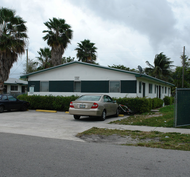 2316 Freedom St in Hollywood, FL - Building Photo - Building Photo