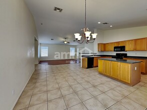 15905 W Saguaro Ln in Surprise, AZ - Building Photo - Building Photo