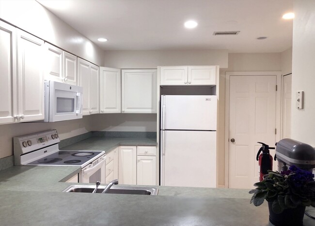 23 Drummer Boy Way in Lexington, MA - Building Photo - Building Photo