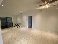 6086 Live Oak Ct in Tamarac, FL - Building Photo - Building Photo