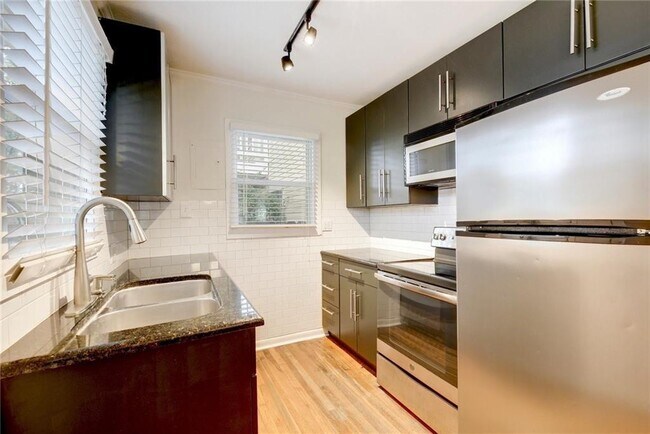 1110 W 22nd St in Austin, TX - Building Photo - Building Photo