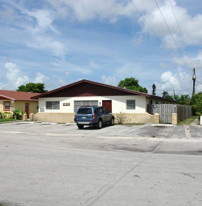 1871 NW 59th Way in Fort Lauderdale, FL - Building Photo