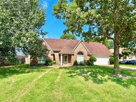 4549 Meadow Cliff Dr in Memphis, TN - Building Photo