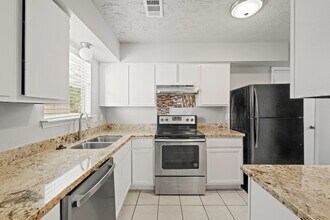 24030 Silversmith Ln in Katy, TX - Building Photo - Building Photo