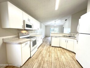 670 Benton Dr in Melbourne, FL - Building Photo - Building Photo