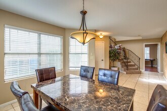 3345 E Woodland Dr in Phoenix, AZ - Foto de edificio - Building Photo