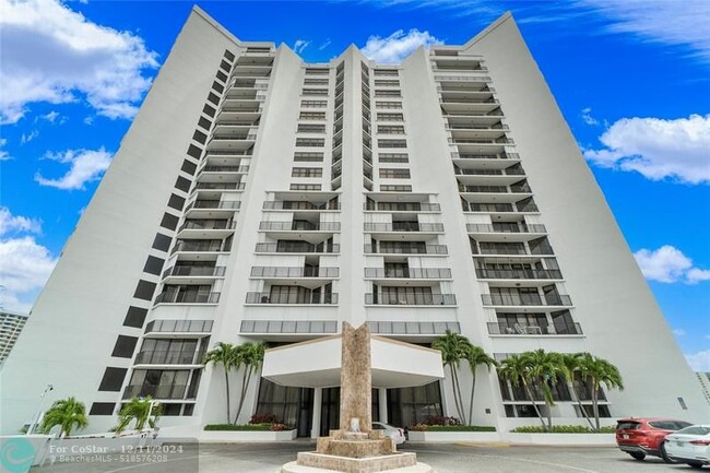 300 Three Islands Boulevard in Hallandale Beach, FL - Building Photo - Building Photo