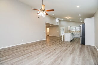 825 W 19th St in Tempe, AZ - Foto de edificio - Building Photo