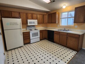 12411 W 11th Ave in Airway Heights, WA - Building Photo - Building Photo