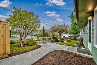 20113 S Danvers Rd in Lynnwood, WA - Building Photo - Building Photo