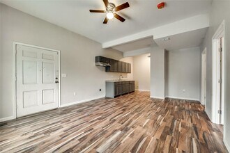 2932 Haynie St-Unit -B in Fort Worth, TX - Building Photo - Building Photo