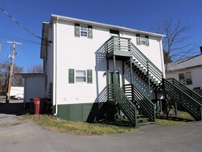 305 Montgomery St, Unit #2 in Johnson City, TN - Foto de edificio - Building Photo