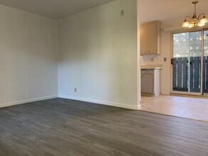 316 Alida Way in South San Francisco, CA - Building Photo - Building Photo