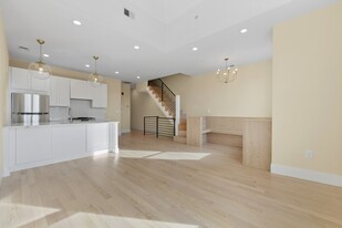 162 Webster St, Unit #1 Apartamentos