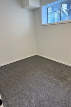7717-174A 174A Ave NW in Edmonton, AB - Building Photo - Building Photo
