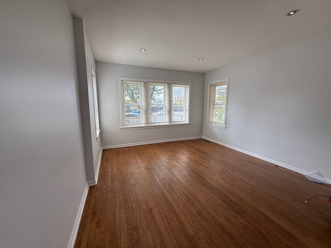1731 N Central Ave, Unit 1 in Chicago, IL - Building Photo - Building Photo