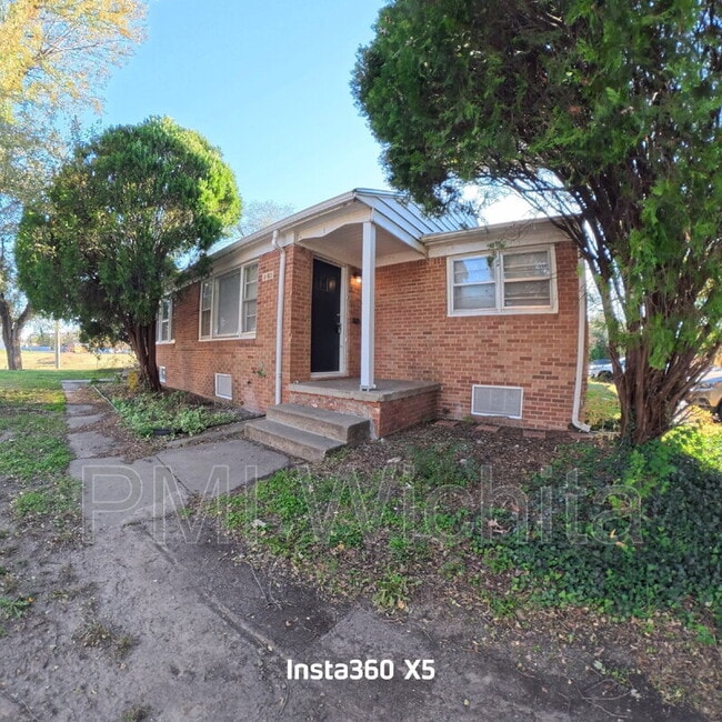 property at 6163 E Boston St