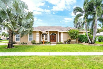 2665 Yarmouth Dr in Wellington, FL - Foto de edificio - Building Photo