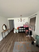 5737 N Elston Ave, Unit 1 in Chicago, IL - Building Photo - Building Photo