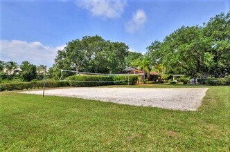 2690 Coral Landings Blvd in Palm Harbor, FL - Building Photo - Building Photo