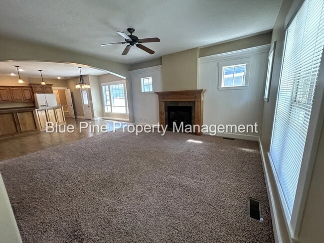 690 Carriagegate Ln in Idaho Falls, ID - Building Photo - Building Photo