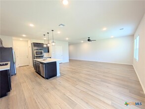 2548 Windle Ln in Seguin, TX - Building Photo - Building Photo