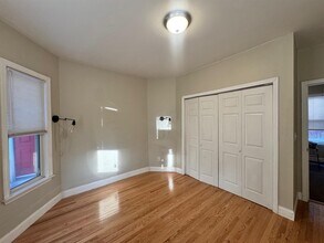 115 Elm St, Unit 2 in Somerville, MA - Building Photo - Building Photo