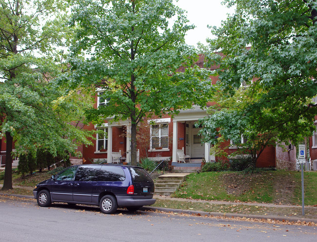 3868 Connecticut St in St. Louis, MO - Foto de edificio - Building Photo