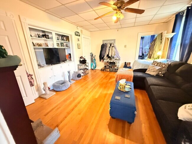 200 Market St, Unit 1