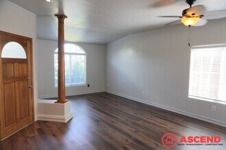 9021 Green Bank St in Bakersfield, CA - Building Photo - Building Photo