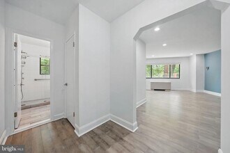 3701 Connecticut Ave NW in Washington, DC - Building Photo - Building Photo