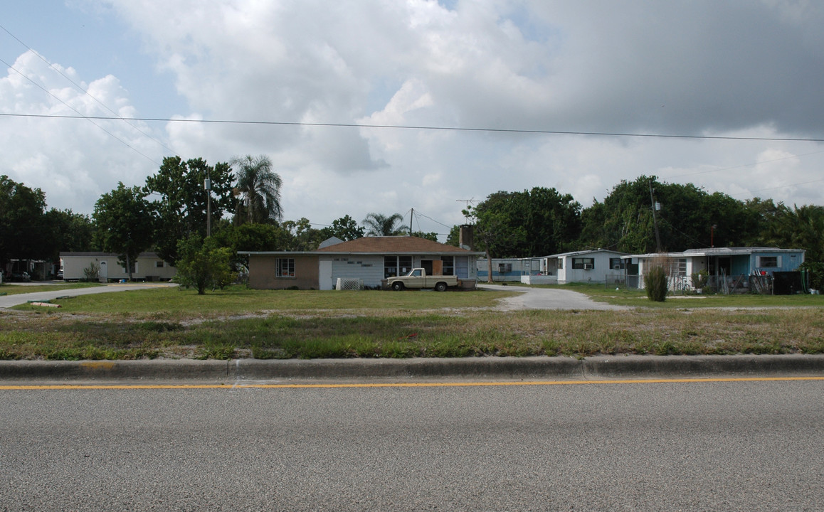 King Street Mobile Home Community in Cocoa, FL - Building Photo