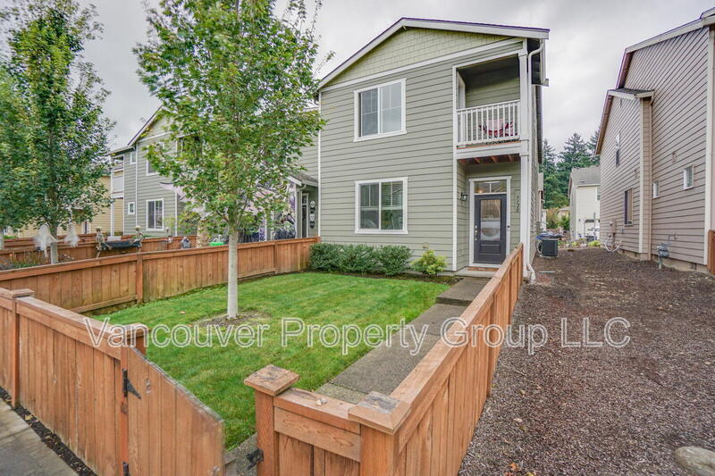 7120 NE 153rd Pl in Vancouver, WA - Building Photo