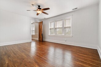 1116 Poplar Ave in Memphis, TN - Building Photo - Building Photo