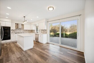 2175 Kipling Ln in Highland Park, IL - Building Photo - Building Photo