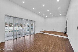 1006 Amethyst Dr in Toms River, NJ - Building Photo - Building Photo