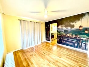 55 Bronx Ave in Waterbury, CT - Building Photo - Building Photo