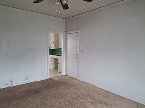 1309 K St, Unit 2 in Bakersfield, CA - Building Photo - Building Photo