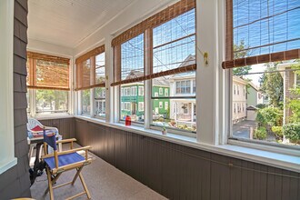 19 Malvern Ave, Unit 2 in Somerville, MA - Foto de edificio - Building Photo
