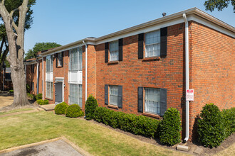 Sherwood Flats in Memphis, TN - Building Photo - Building Photo