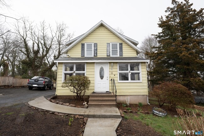 property at 25 Vera St