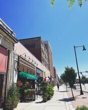 1039 Commonwealth Ave in Boston, MA - Building Photo - Building Photo