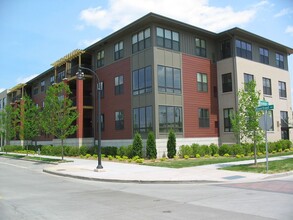 315 Riverfront Terrace in Eau Claire, WI - Foto de edificio - Interior Photo