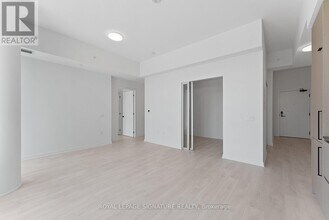 10 Graphophone Grv in Toronto, ON - Building Photo - Building Photo