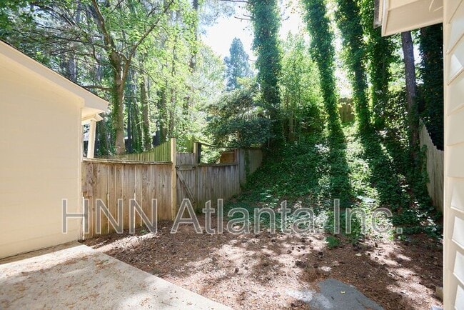 5646 Executive Way in Norcross, GA - Building Photo - Building Photo