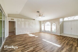 305 NW 22nd Ct in Cape Coral, FL - Building Photo - Building Photo