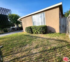 1241 E 80th St in Los Angeles, CA - Building Photo